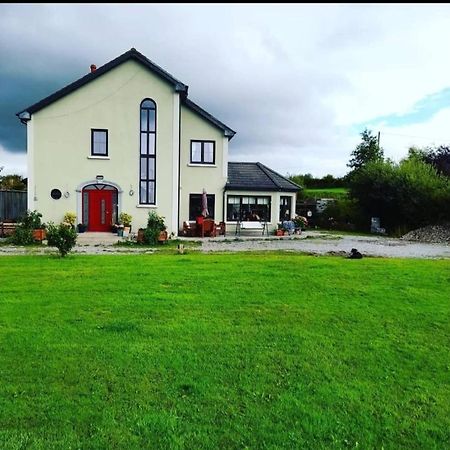 Shadowvale E34X773 Bed & Breakfast ทิปเปอร์แรรี ภายนอก รูปภาพ