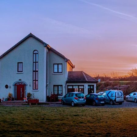 Shadowvale E34X773 Bed & Breakfast ทิปเปอร์แรรี ภายนอก รูปภาพ